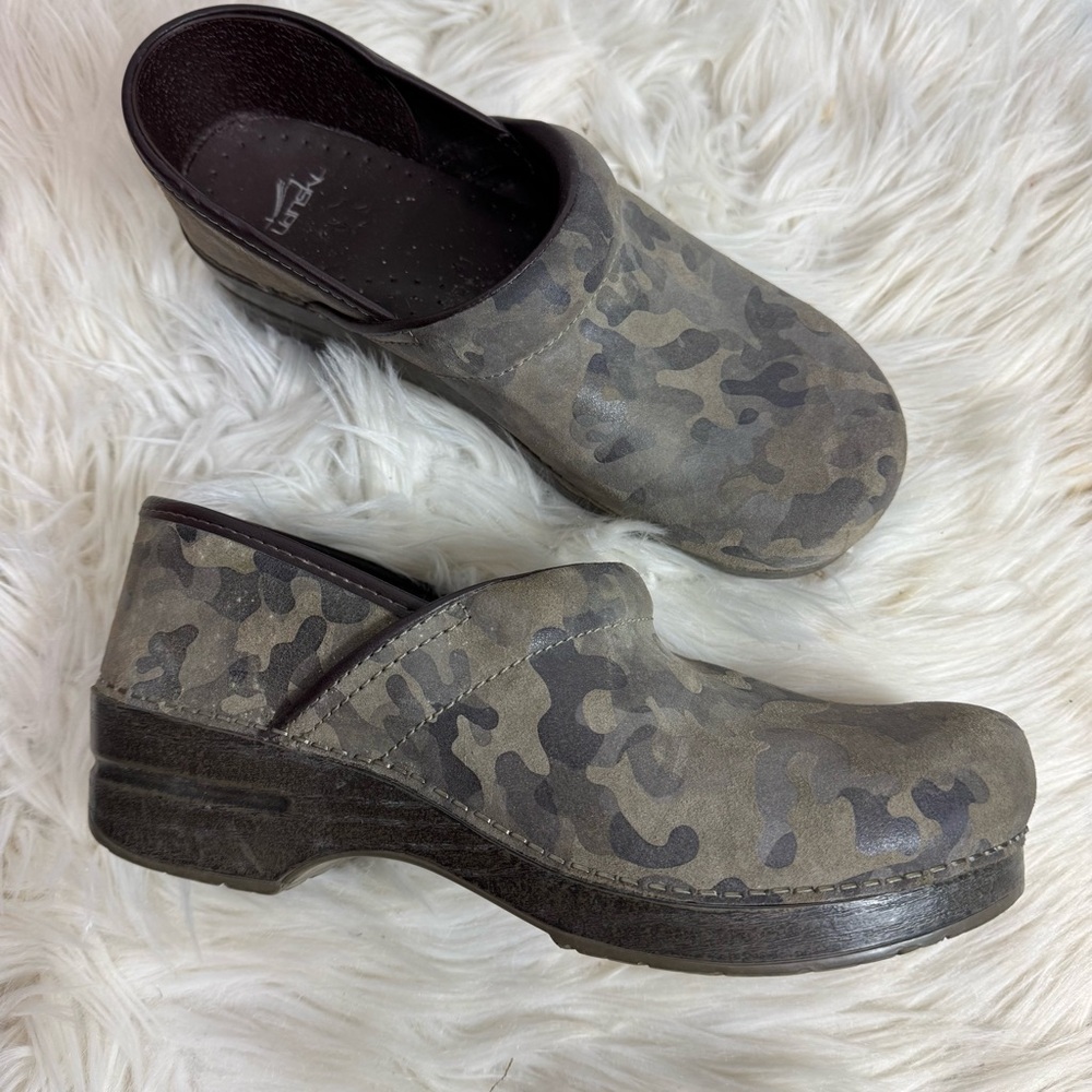 Dansko Camouflage Clogs Nursing Shoes 41